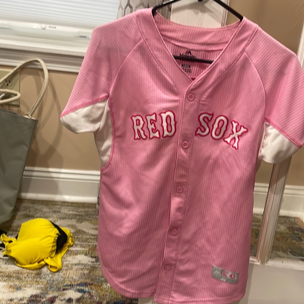 Pink Red Sox jersey